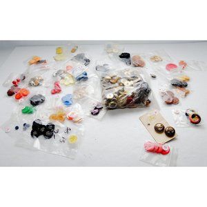 Huge Lot of Vintage Buttons Nice Some Old and Unusual